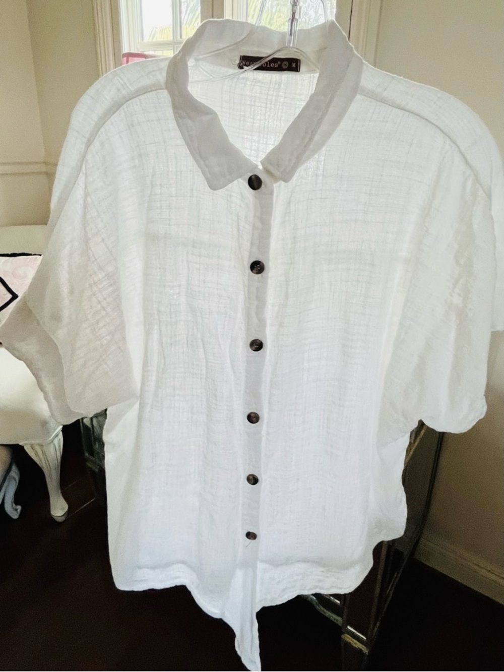 XCVI White Gauze Short-Sleeve Button up, Tie  Front Blouse M
